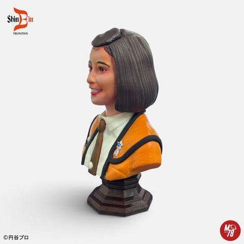 科學特捜隊 富士明子隊員 半身像 SHIN BIN PROMOTION
