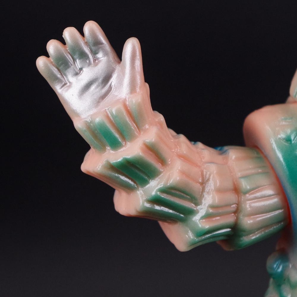 米斯泰拉星人【復古色】 BULLMARK